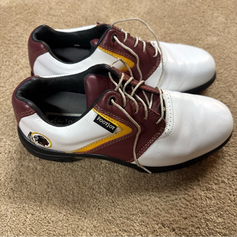 Washington Redskins Golf Shoes size 7W 54260